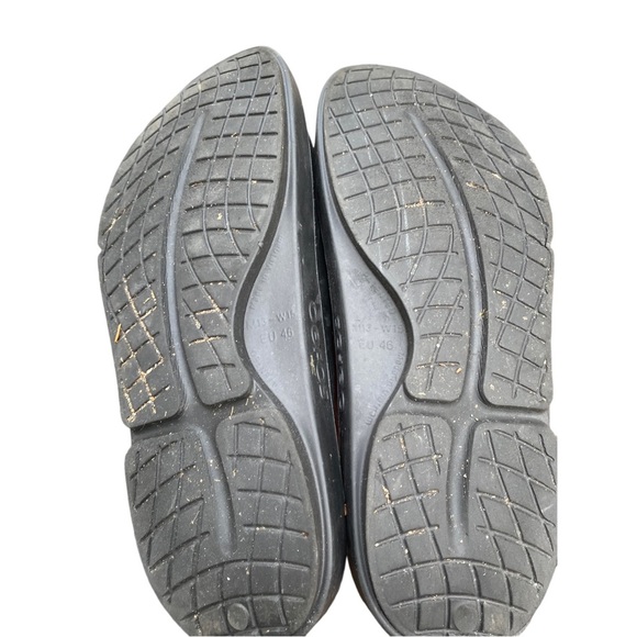 OOFOS Black mens slides size 13 - Picture 6 of 7